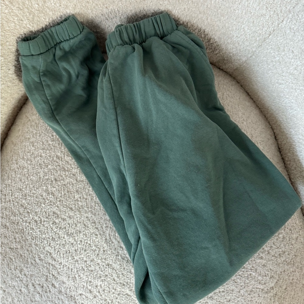 zara green sweatpants